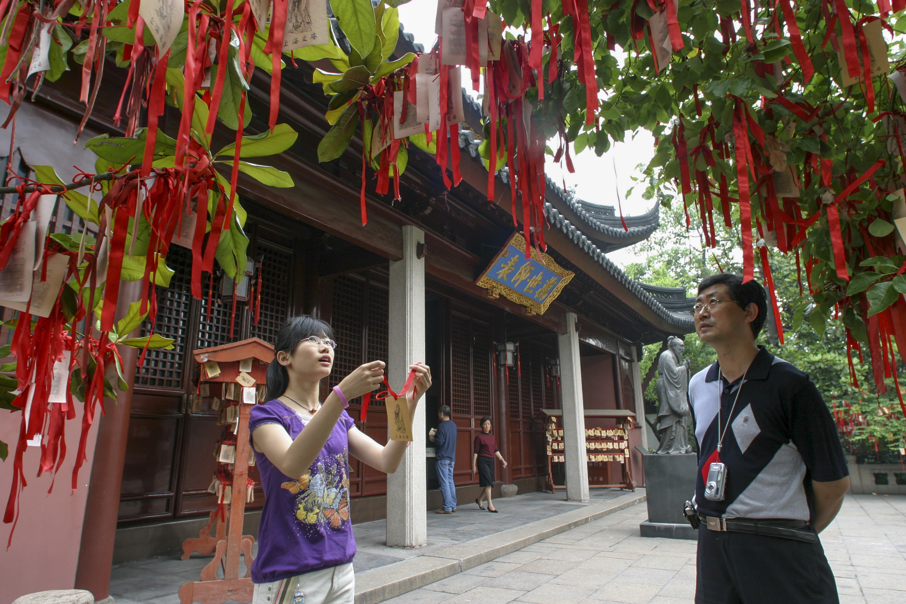 50,000 Shanghai students set to take college entrance examination