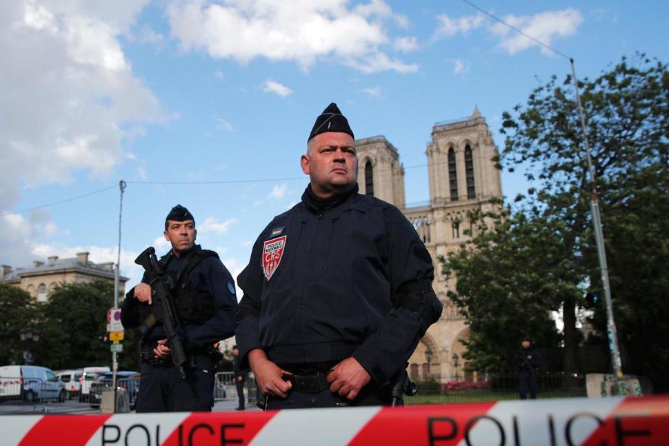 Video emerges of Notre Dame 'terrorist' hammer attack