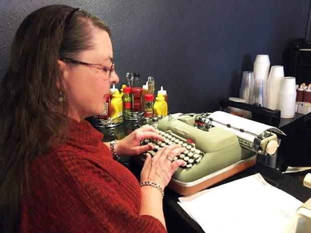 Old-school typewriters attract new generation of fans