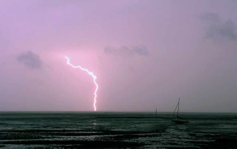 Lightning kills 22 in Bangladesh