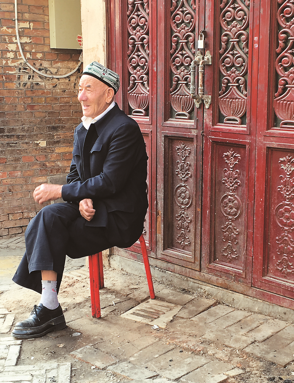 Kashgar's resplendent past survives in redevelopment