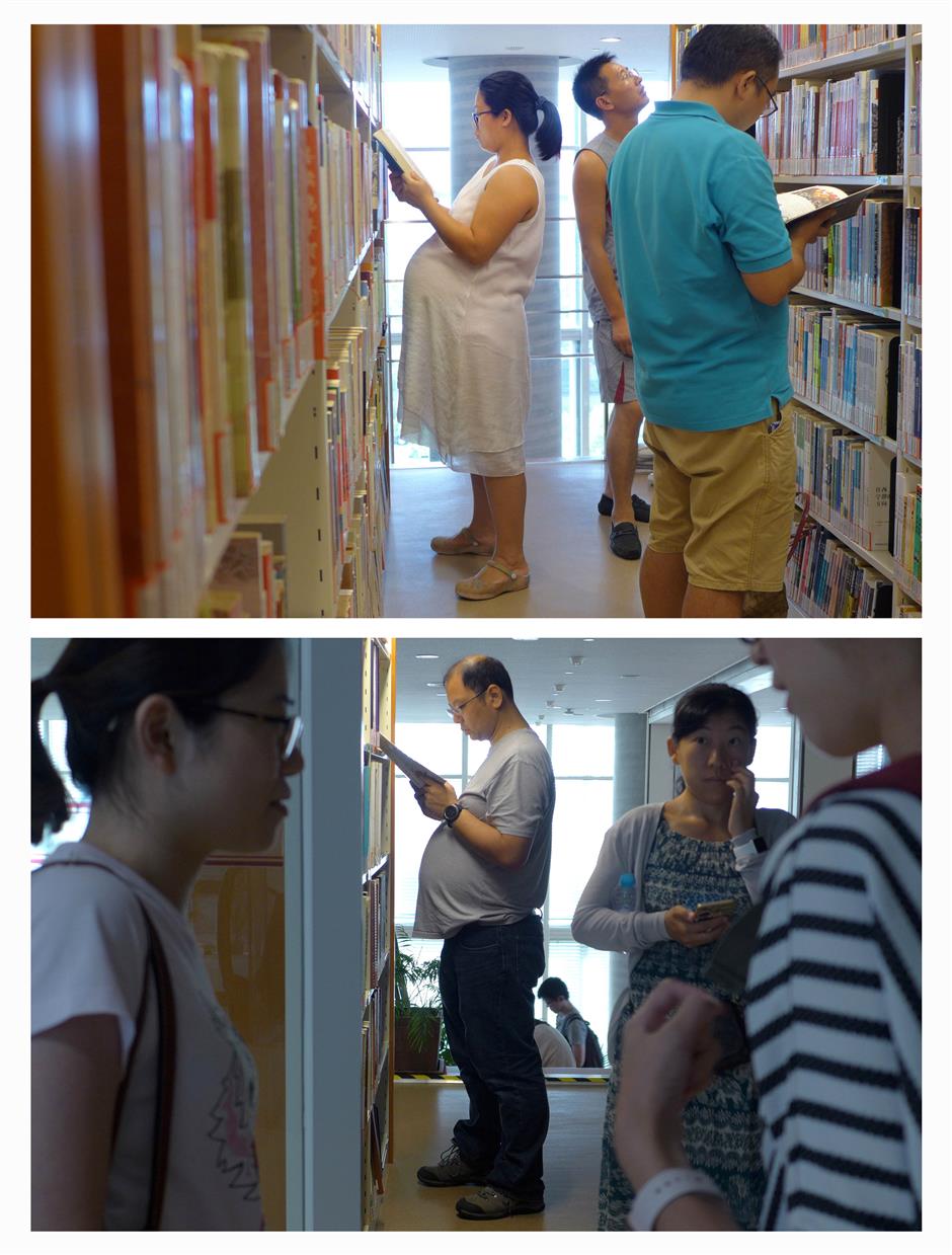 Residents seek escape from heat in library