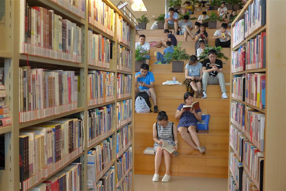 Residents seek escape from heat in library