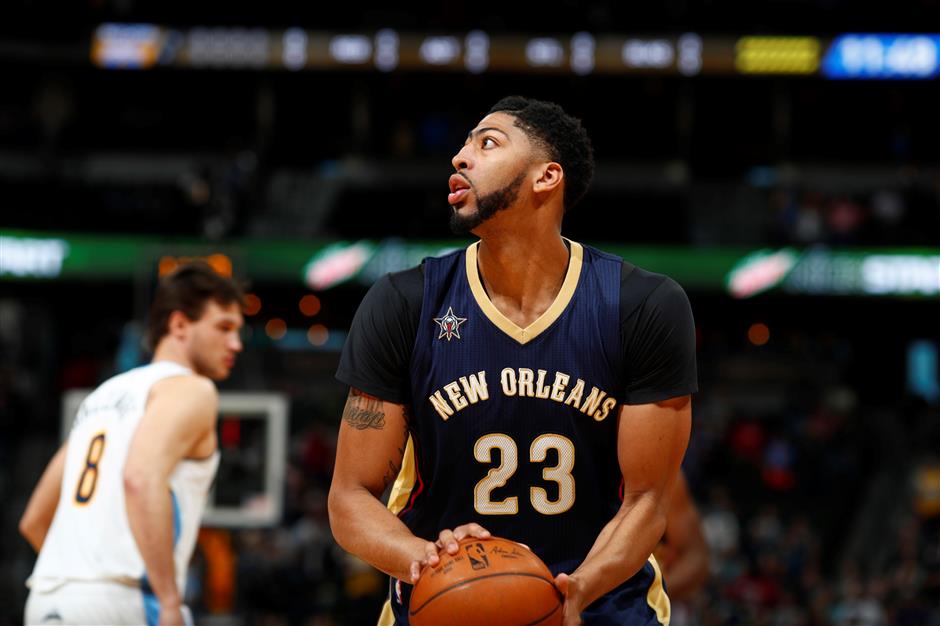 Star forward Davis says Pelicans look good on paper, tired of losing