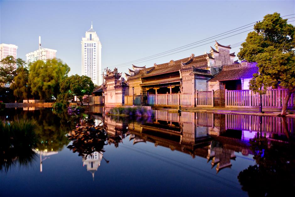 Two recommended tour routes to discover charms of Ningbo