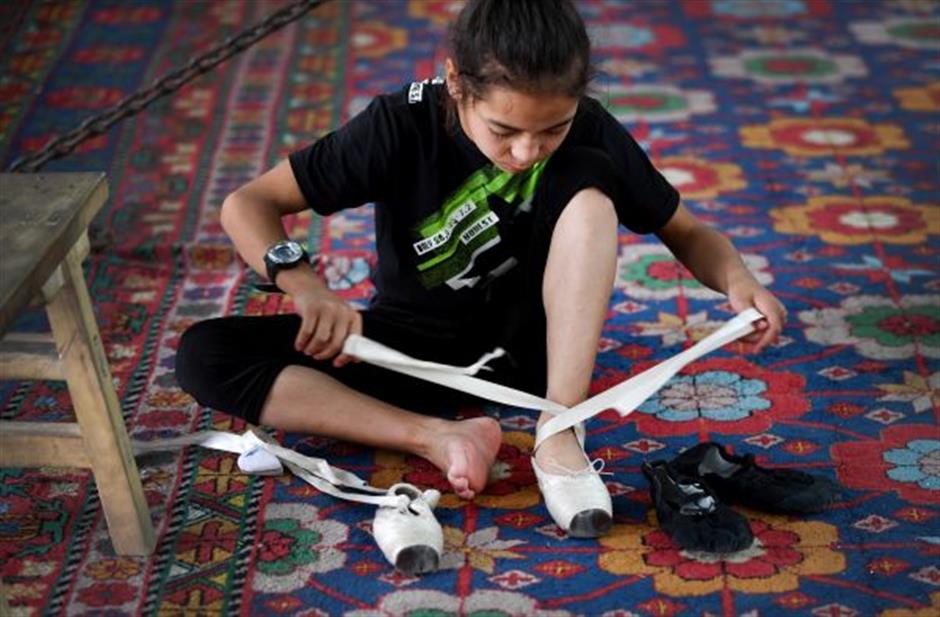 Meet Gulpiya Jelili: The Xinjiang princess of aerial tightrope walking