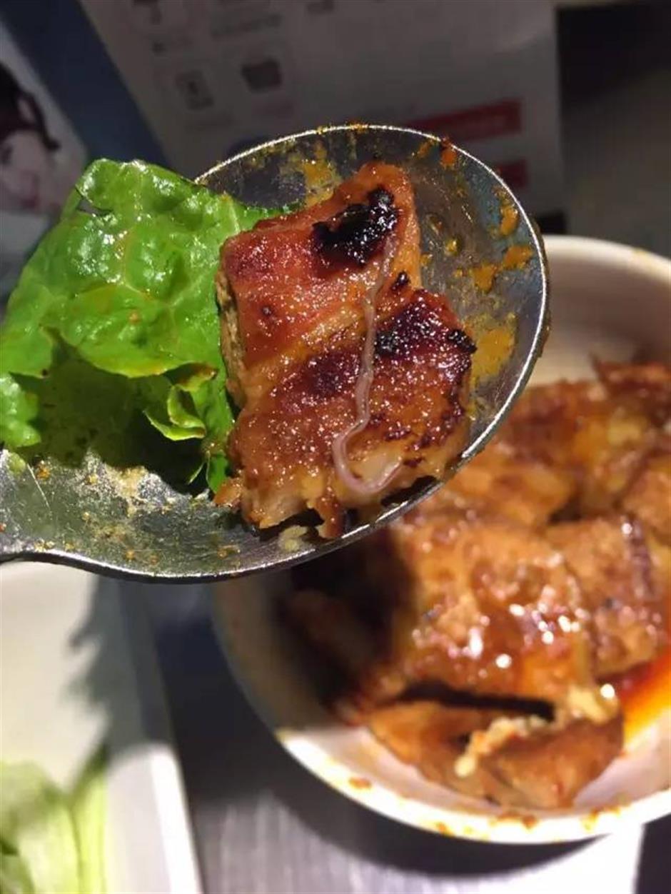 Customer allegedly finds long parasite on food at popular Korean restaurant