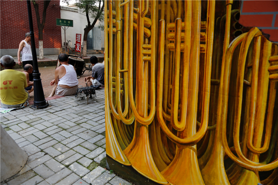 Saxophones answer China's clarion call on poverty