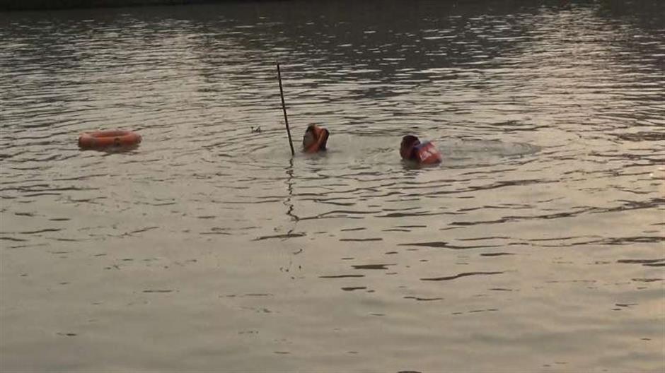 Teenage boy drowns in Shanghai river while parents watch on from nearby boat