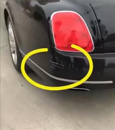 Bentley owner offers to pay own repair fees after old man scratches bumper