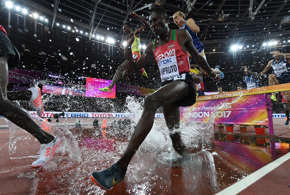 Kipruto continues Kenya's steeplechase domination at worlds