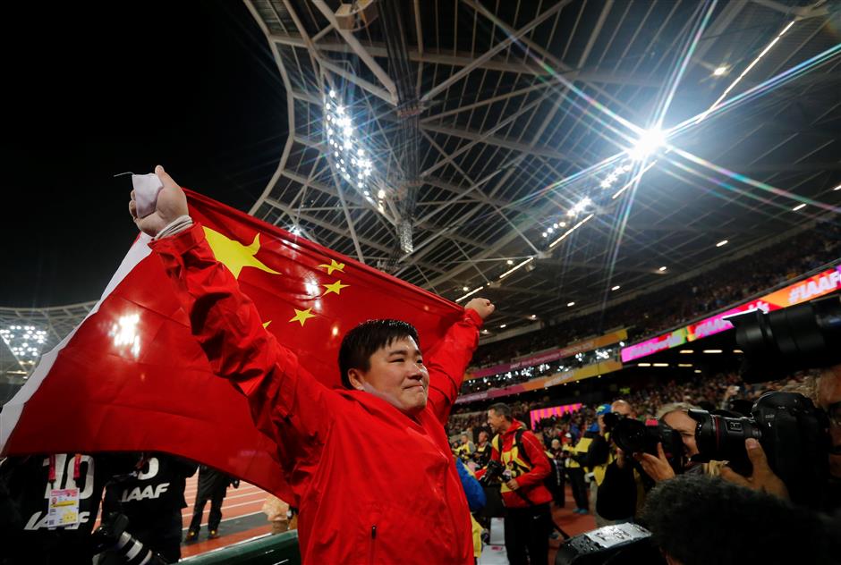 Gong wins China's first gold medal, surprise victories for Warholm and Francis