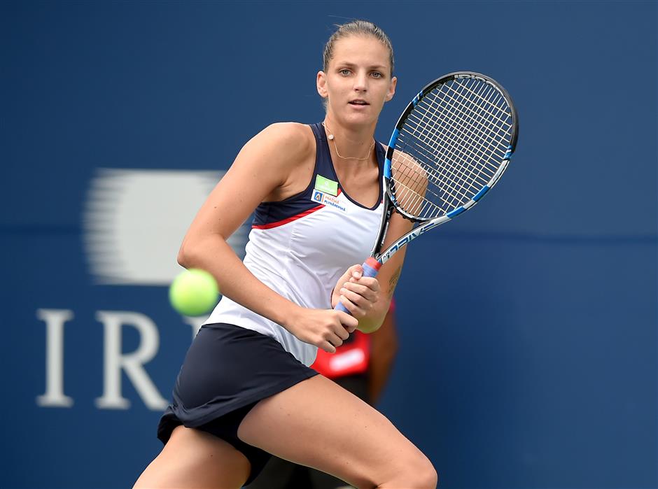 Pliskova begins No. 1 reign with ragged win