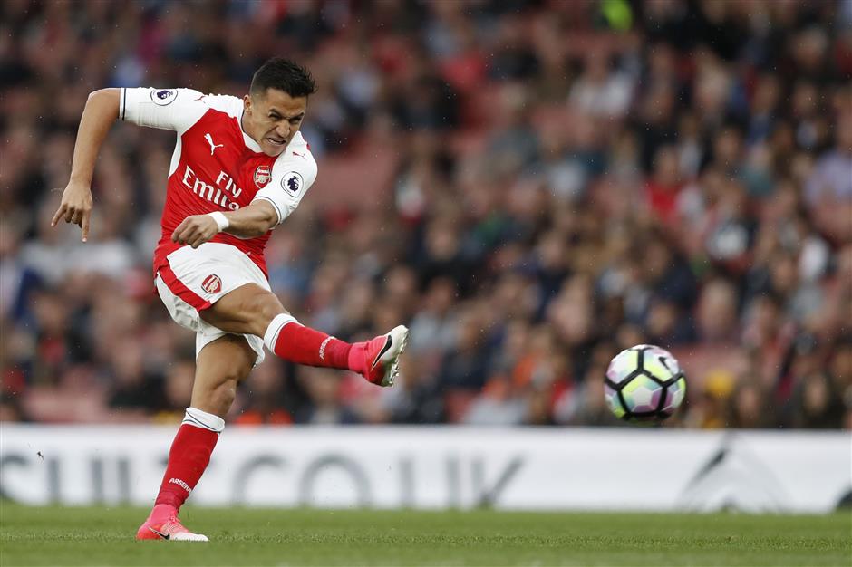 No progress on Sanchez talks, says Wenger