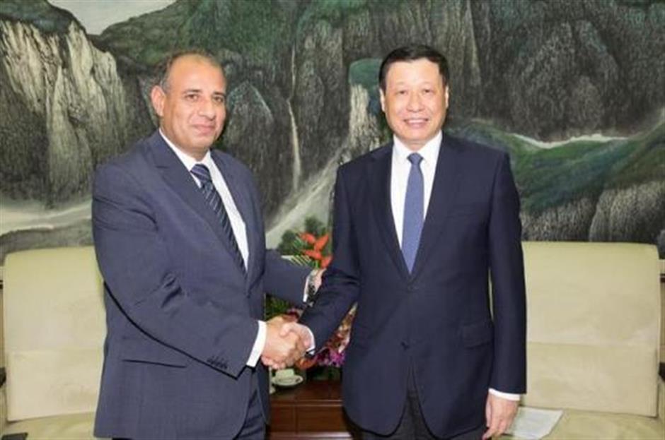 Ying Yong receives governor of Alexandria, Egypt