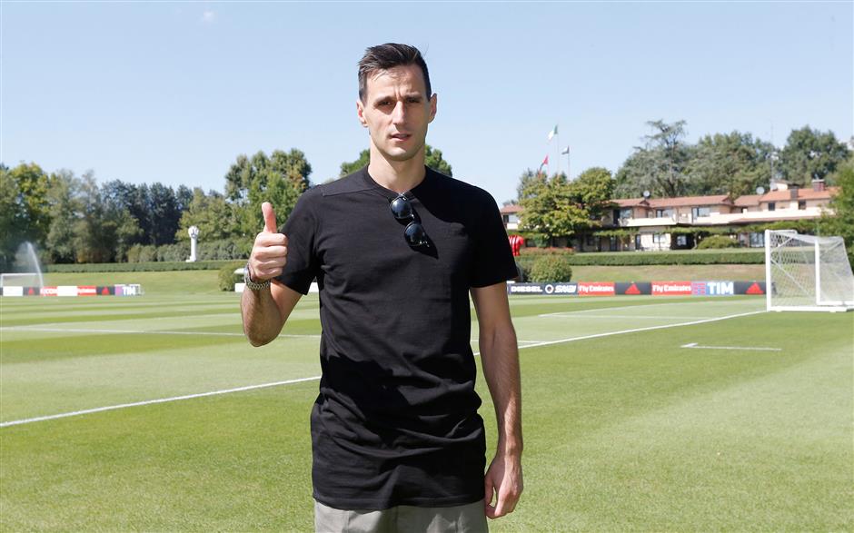 Milan seals Kalinic signing from Fiorentina on 4-year deal