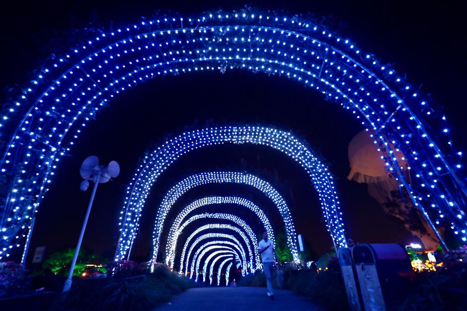 Light shows at International Tourism and Resorts Zone