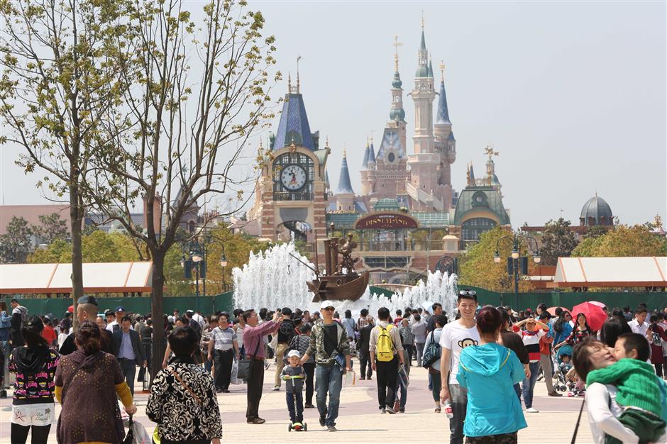 Disneyland to offer new seasonal passes in three types