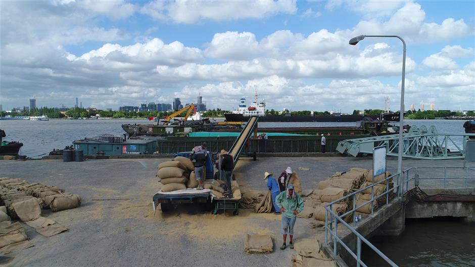 Grain storage site makes way for riverfront