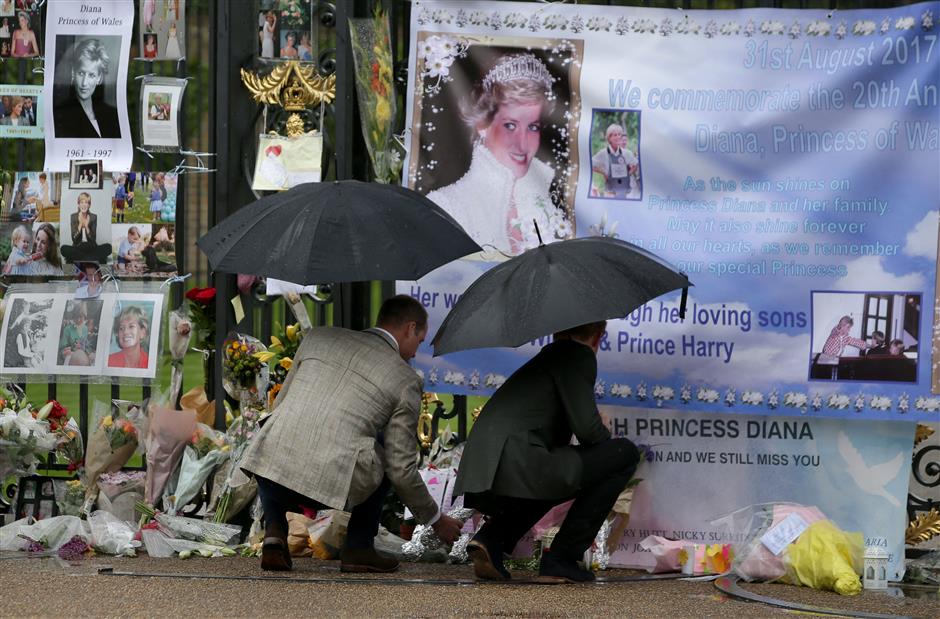 Princes pay tribute on eve of Diana anniversary