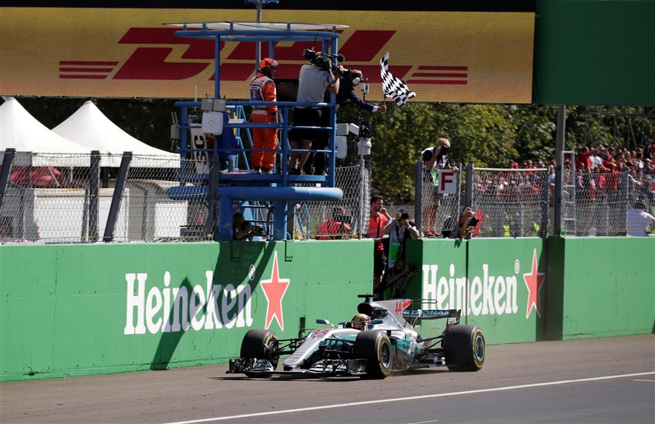 Hamilton goes top after Italian GP win