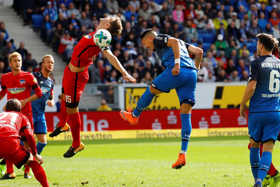 Hoffenheim draw keeps Hanover top of Bundesliga