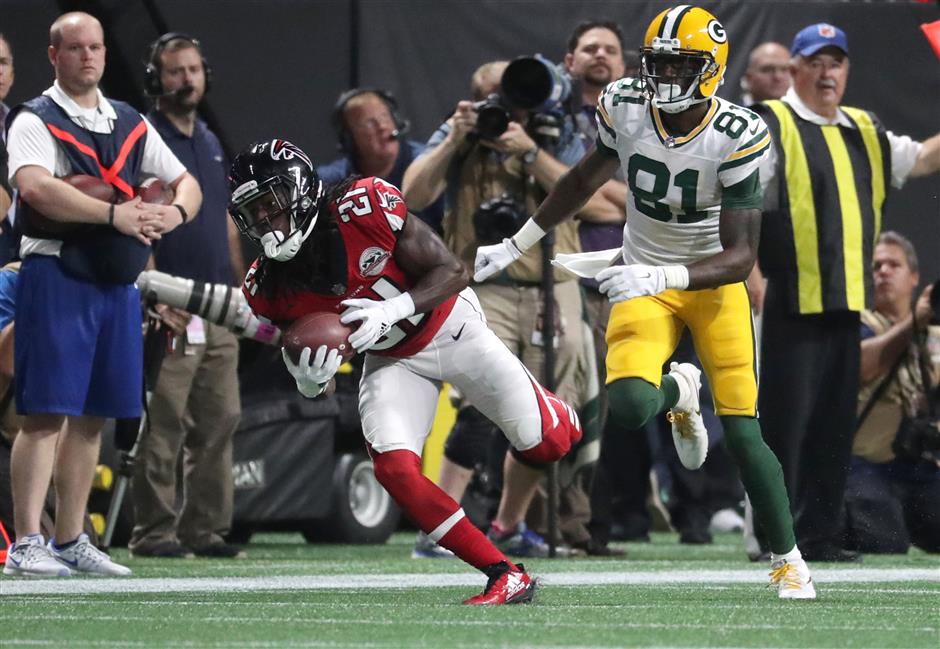 After season-ending injury, Trufant stars again for Falcons