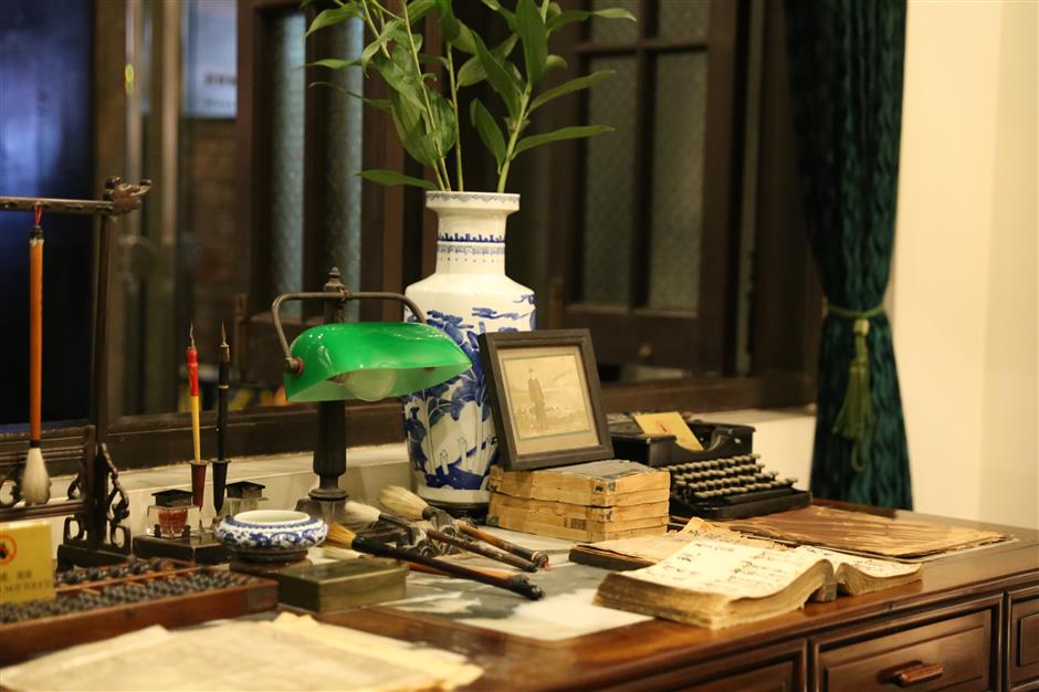 Exquisite cultural relics chronicle history of Shanghai