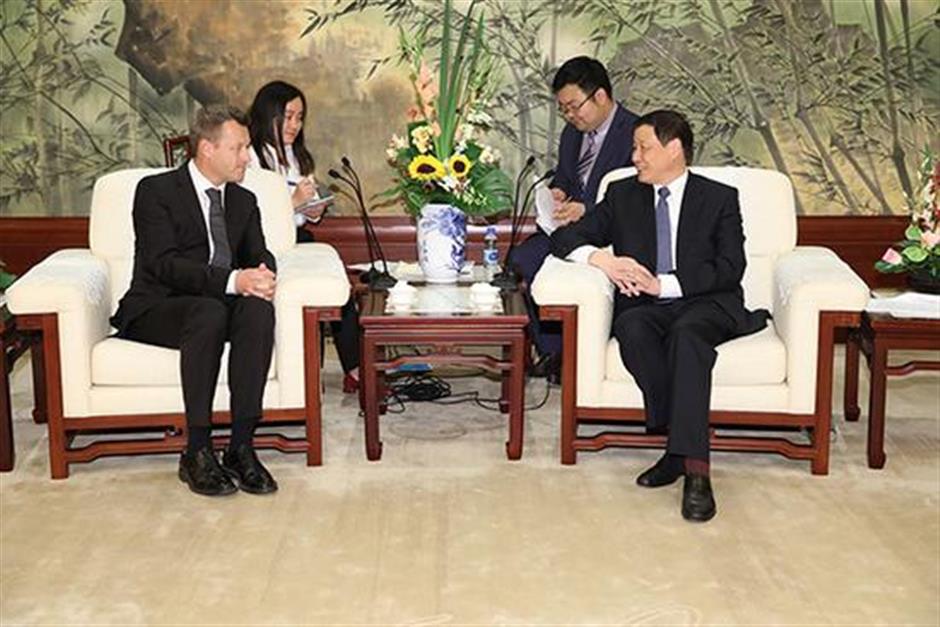 L'Oreal and IKEA bosses welcomed by Shanghai mayor