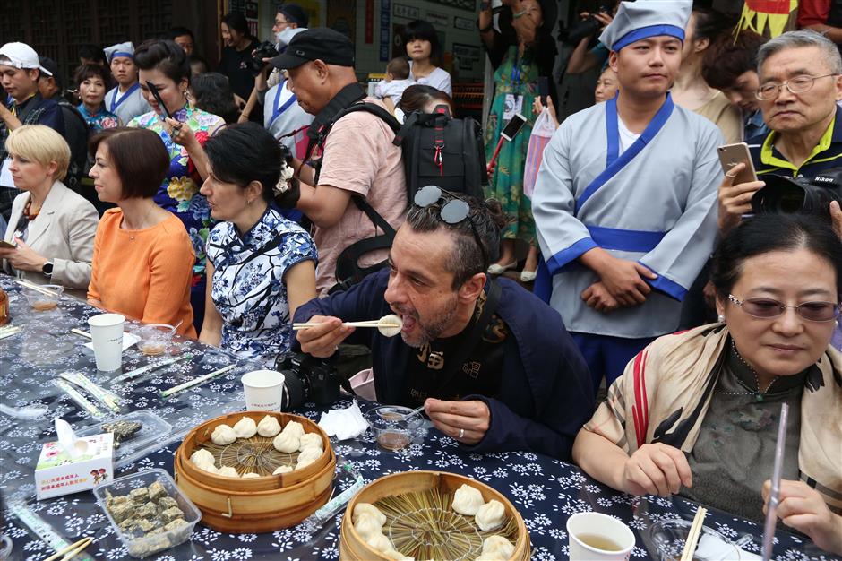 Nanxiang Xiaolong Dumpling Culture Fete kicks off