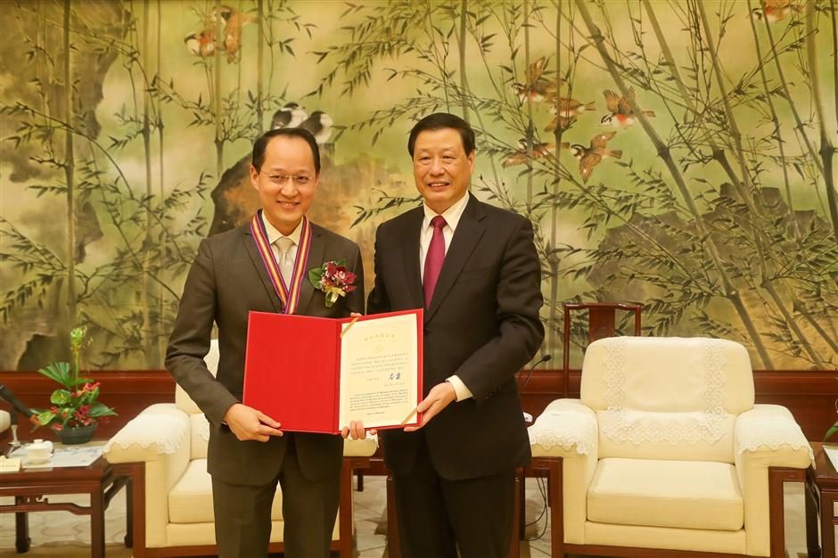 Expats awarded for significant contributions to Shanghai's development