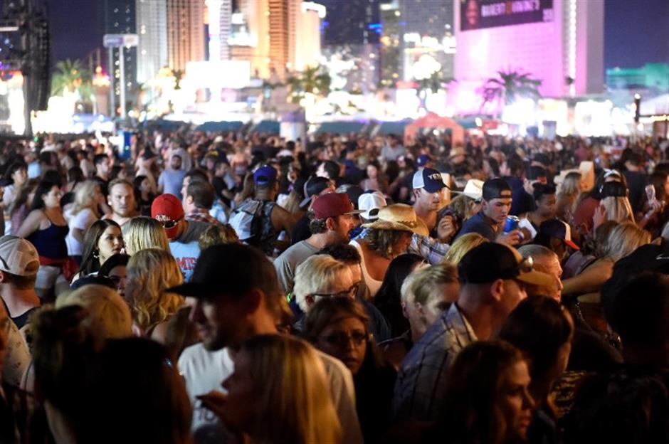 At least 59 people killed, 527 injured in Las Vegas shooting