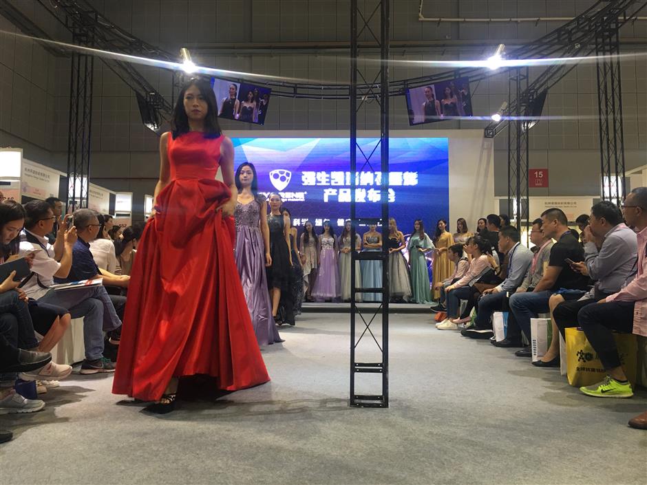 Graphene 'wonder clothing' debuts in Shanghai