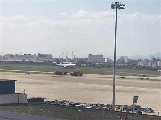 Boeing 757 lands safely in Xiamen after undercarriage malfunction