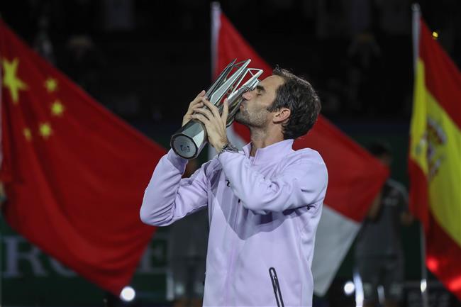 Federer tops Nadal to seal second Shanghai title