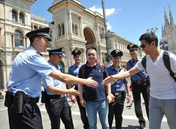 Ciao and nihao: Chinese cops, polizia on joint patrol in Italy