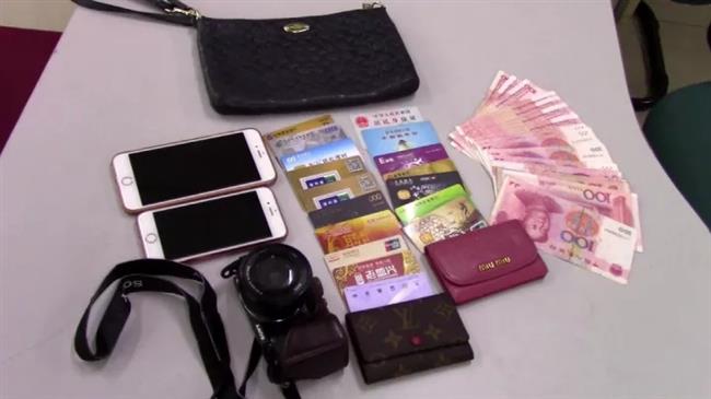 Bag worth 100,000 yuan returned to tearful owner