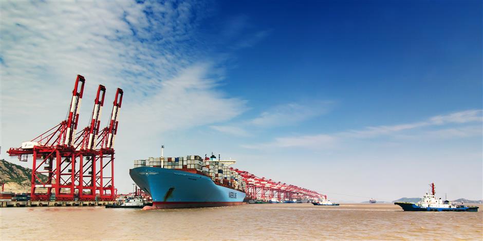 China's growing ore demand drives key global shipping index to 3.5yr high