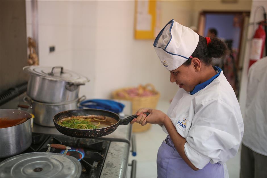 Cooking a recipe for disabled chefs to serve a role in Moroccan society