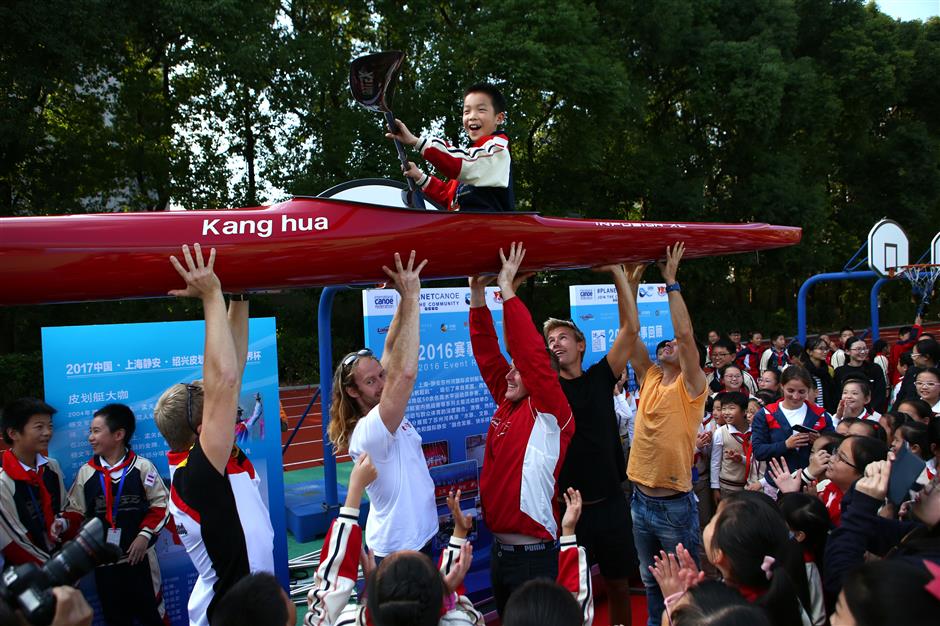 Top athletes bring canoeing to campus