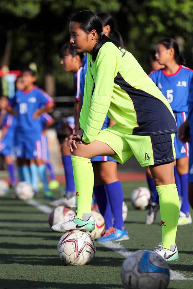 Shanghai school's girls' football team hit the highs