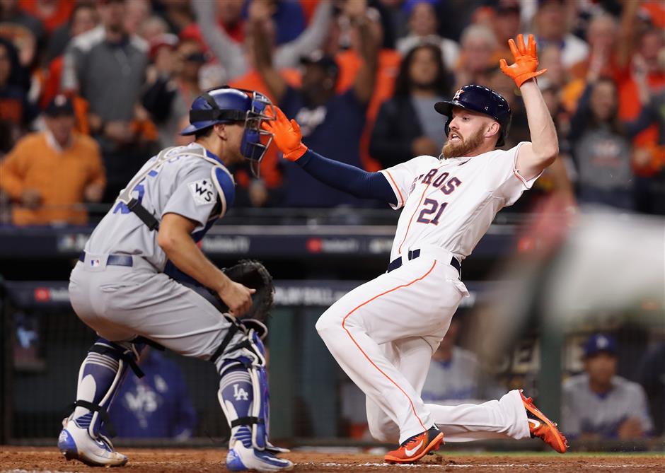 Astros edge Dodgers in thriller to seize World Series lead