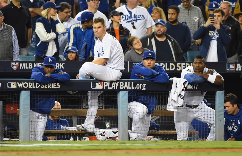 Dodgers' title drought reaches 30 years with Series loss