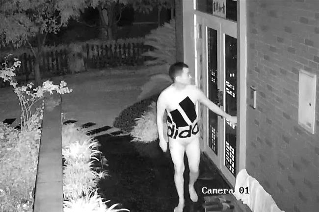 Man swims across creek to rob villa