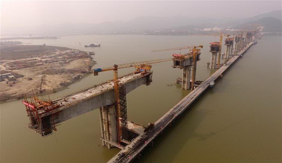 Wuhan-Shiyan high-speed railway under construction