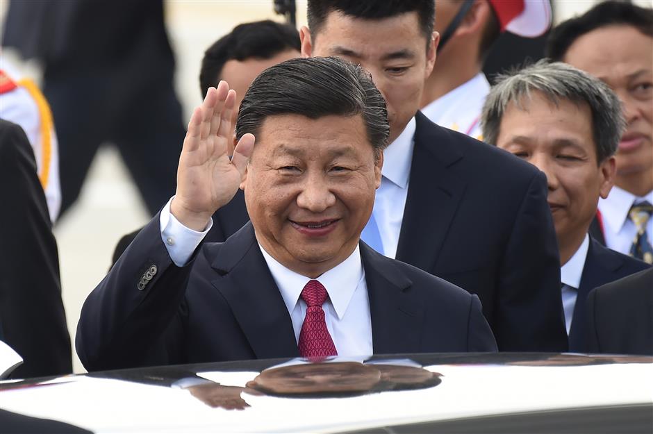 Chinese president arrives in Vietnam for APEC meeting, state visit