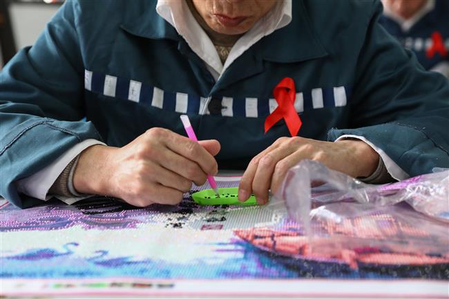 HIV prisoners respond to new approach