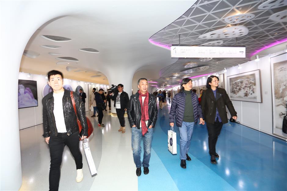 Artworks of college students displayed at Shanghai Tower