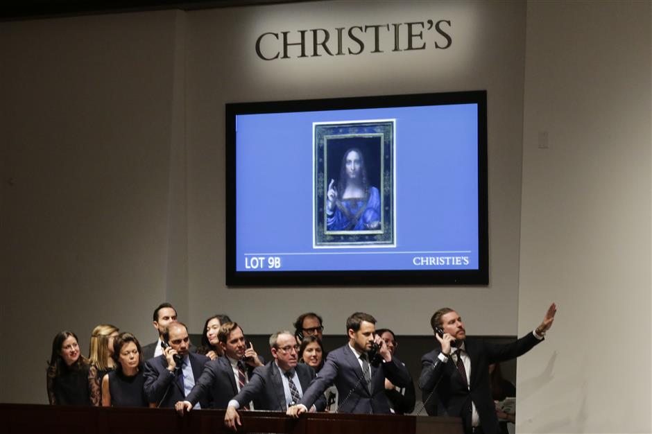 Da Vinci portrait smashes record sale