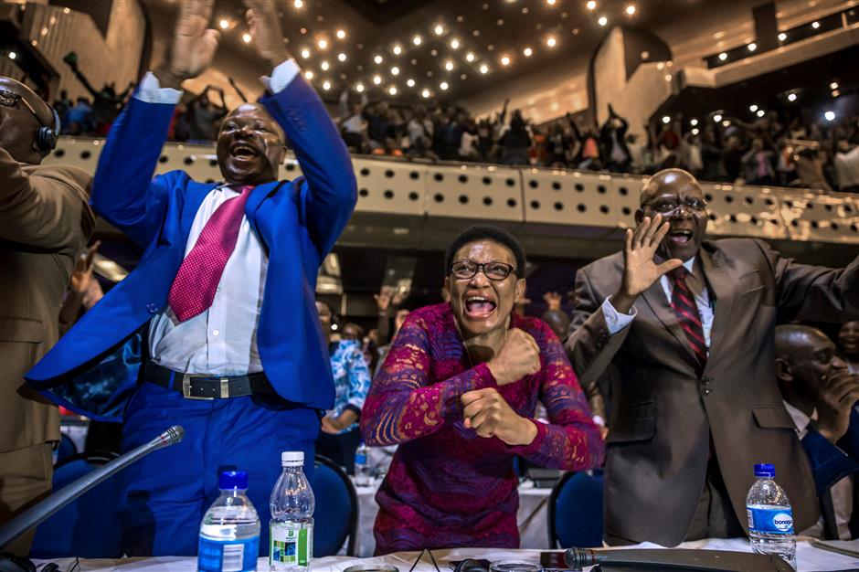 Celebrations as Mugabe quits after 37 years